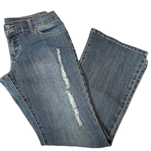 BLUENOTES Morgan Low Rise Flare distressed Jean 31/30 Medium Wash - Picture 1 of 14